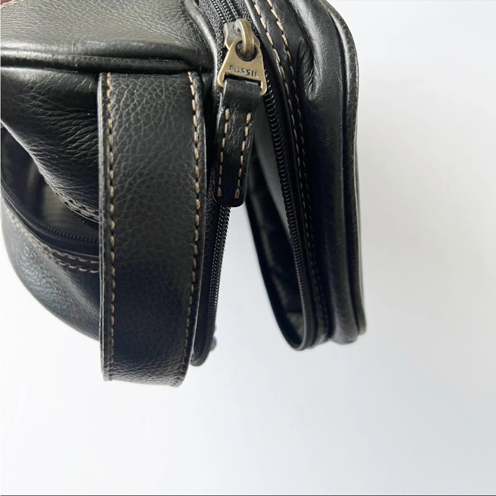 Fossil Black Leather Toiletry Bag - Picture 9 of 11